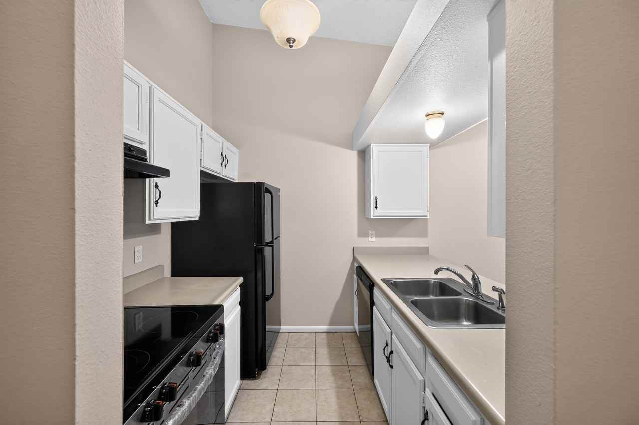 16153 East Alaska Place - 13Apt 13 #13 - Photo 5 of 34