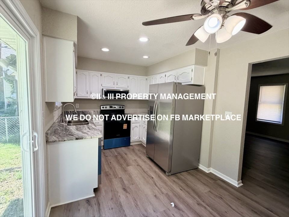 6125 Newton St #1 - Photo 6 of 29
