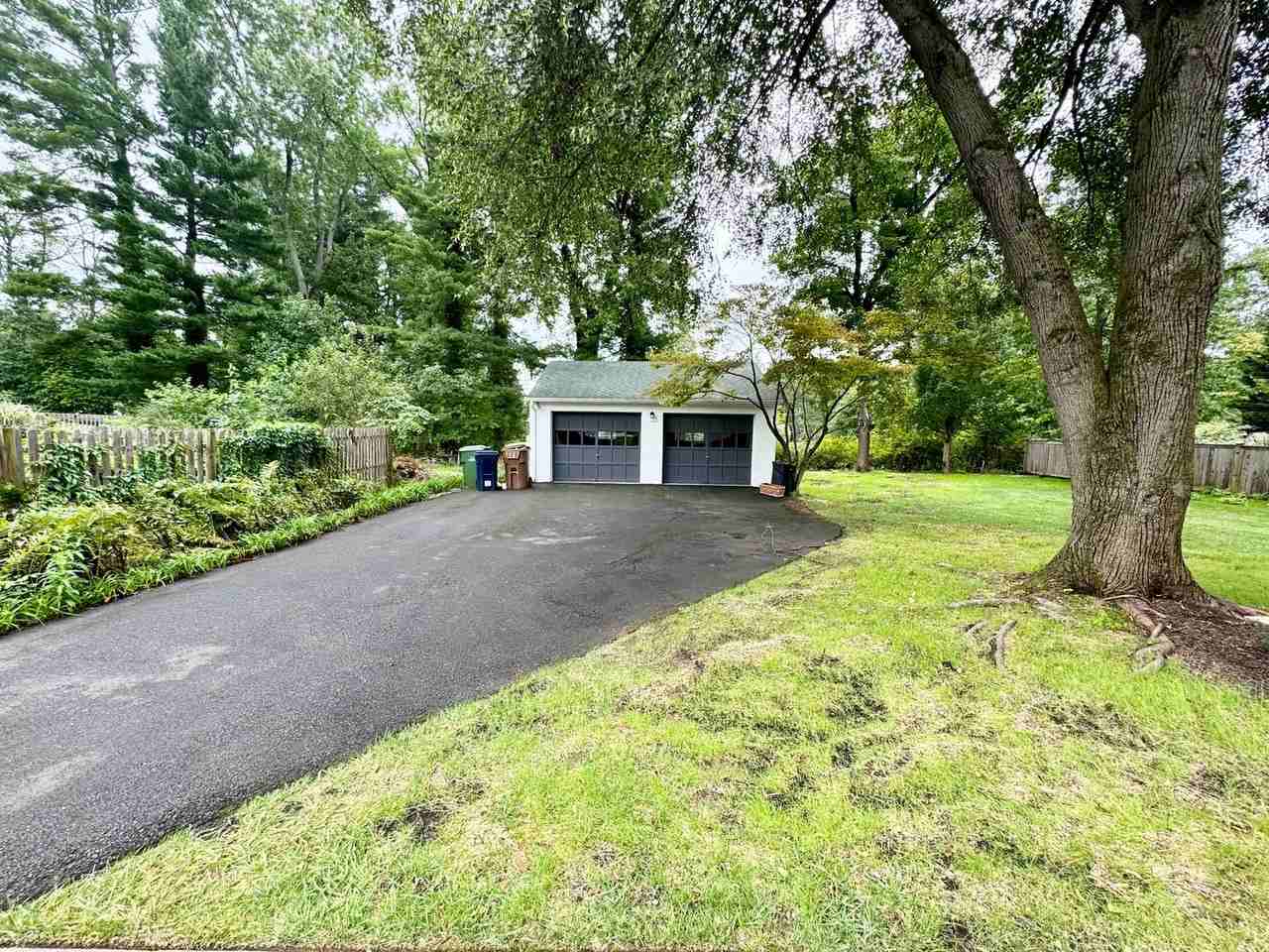 514 Tennis Ave - Photo 3 of 30
