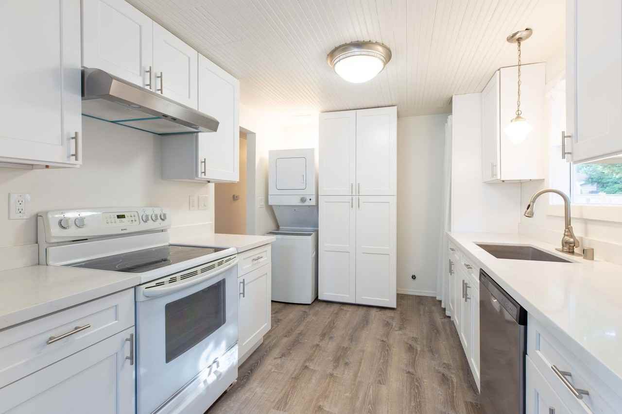 8024 Florida Dr - Photo 7 of 30