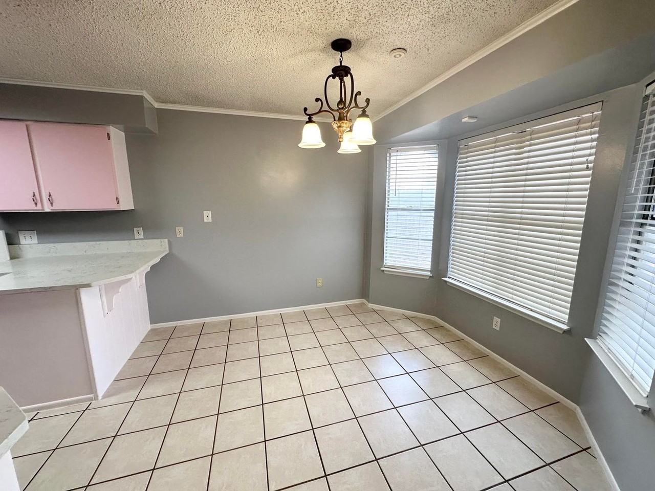 5104 Belaire Dr - Photo 4 of 13
