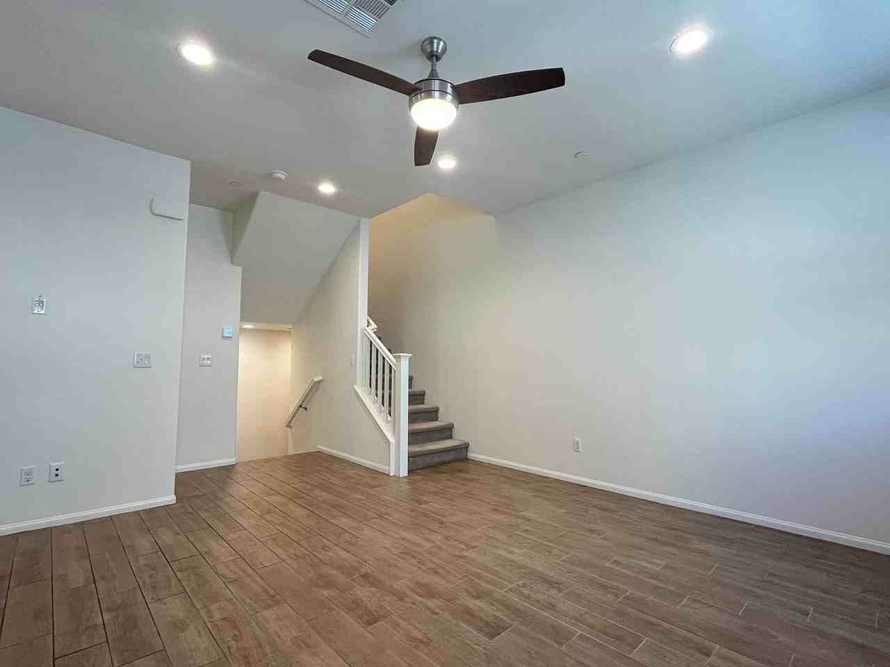 2327 Verano Way - Photo 3 of 30