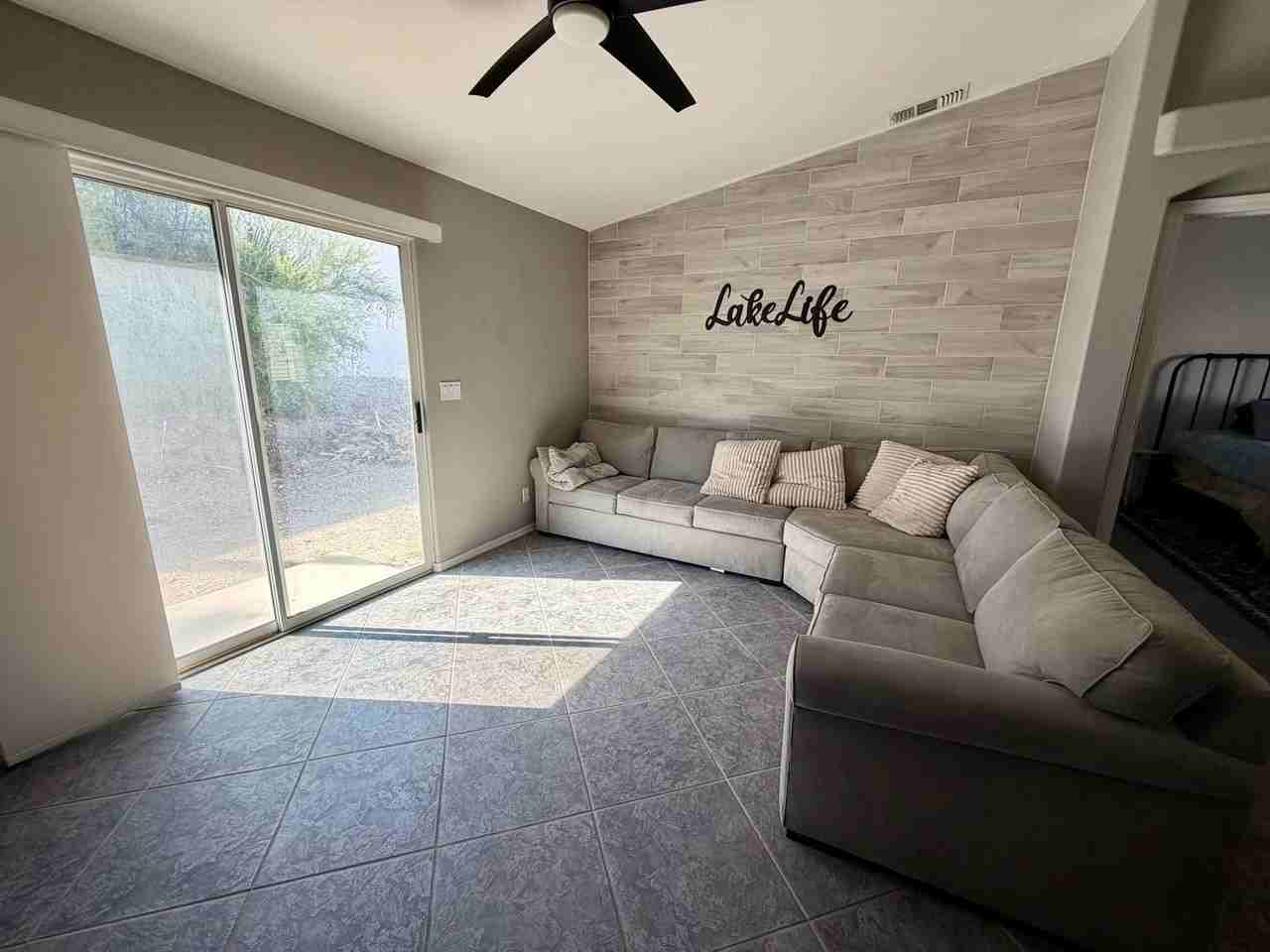 2444 Beverly Glen Dr - Photo 6 of 18