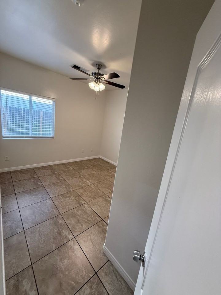 2623 Bagwell Ct - Photo 2 of 29