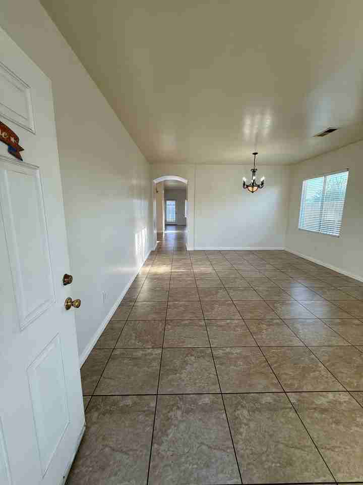 2623 Bagwell Ct - Photo 4 of 29