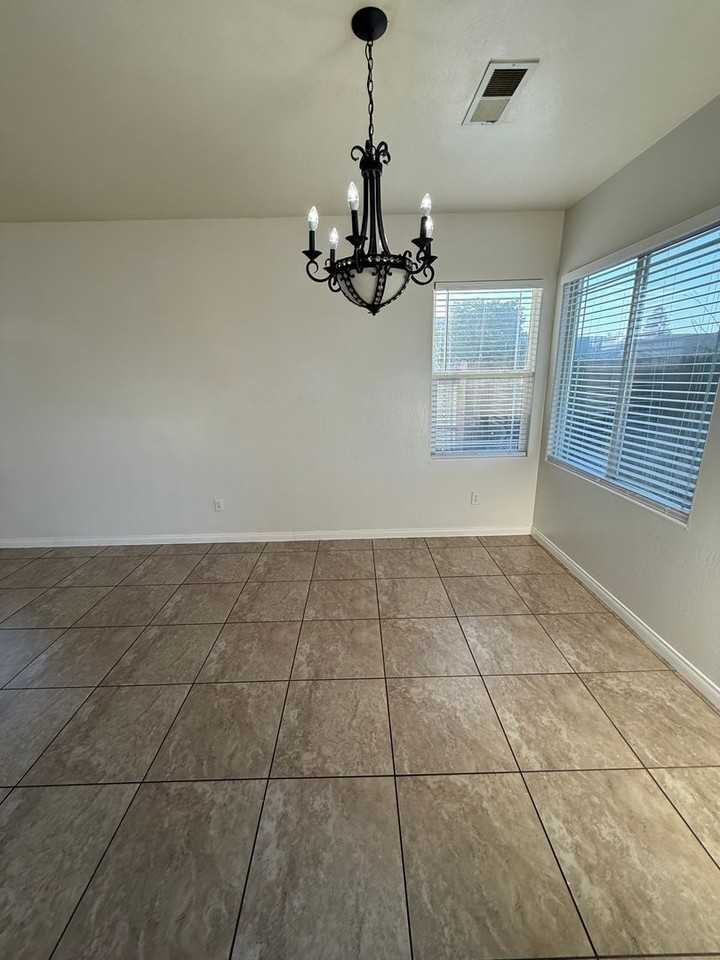 2623 Bagwell Ct - Photo 5 of 29