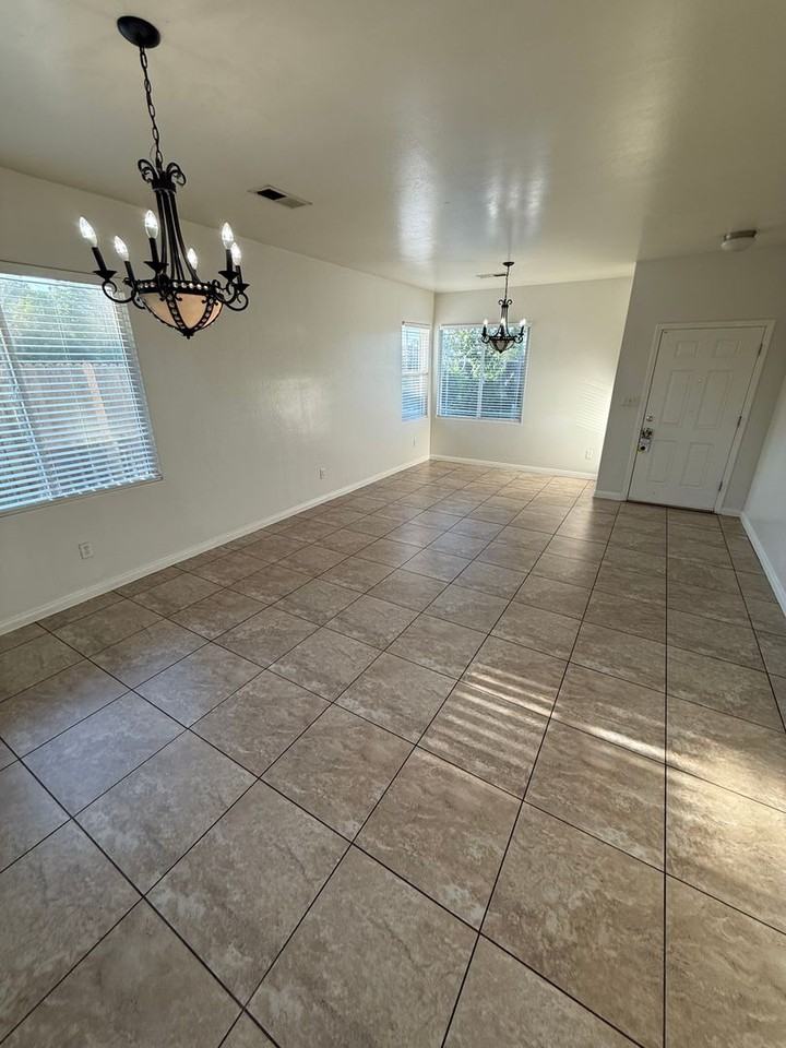 2623 Bagwell Ct - Photo 6 of 29
