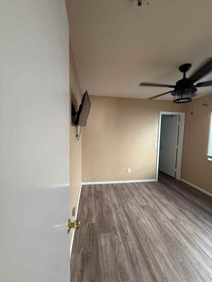2513 N 109th Ave - Photo 6 of 21