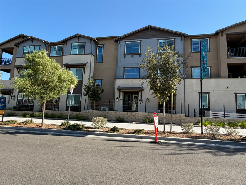 12962 Lassen Dr #1
