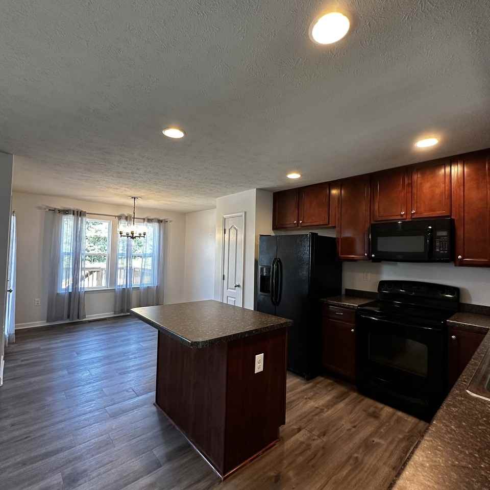 172 Birds Eye View Dr #1 - Photo 3 of 24