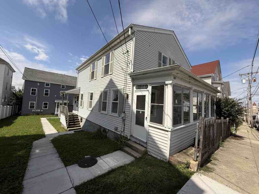 165 Grant St - Photo 3 of 20