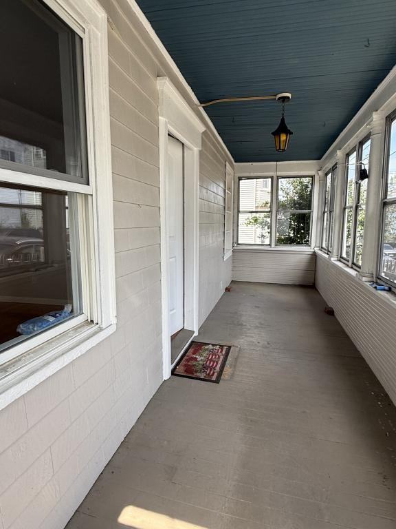 165 Grant St - Photo 4 of 20