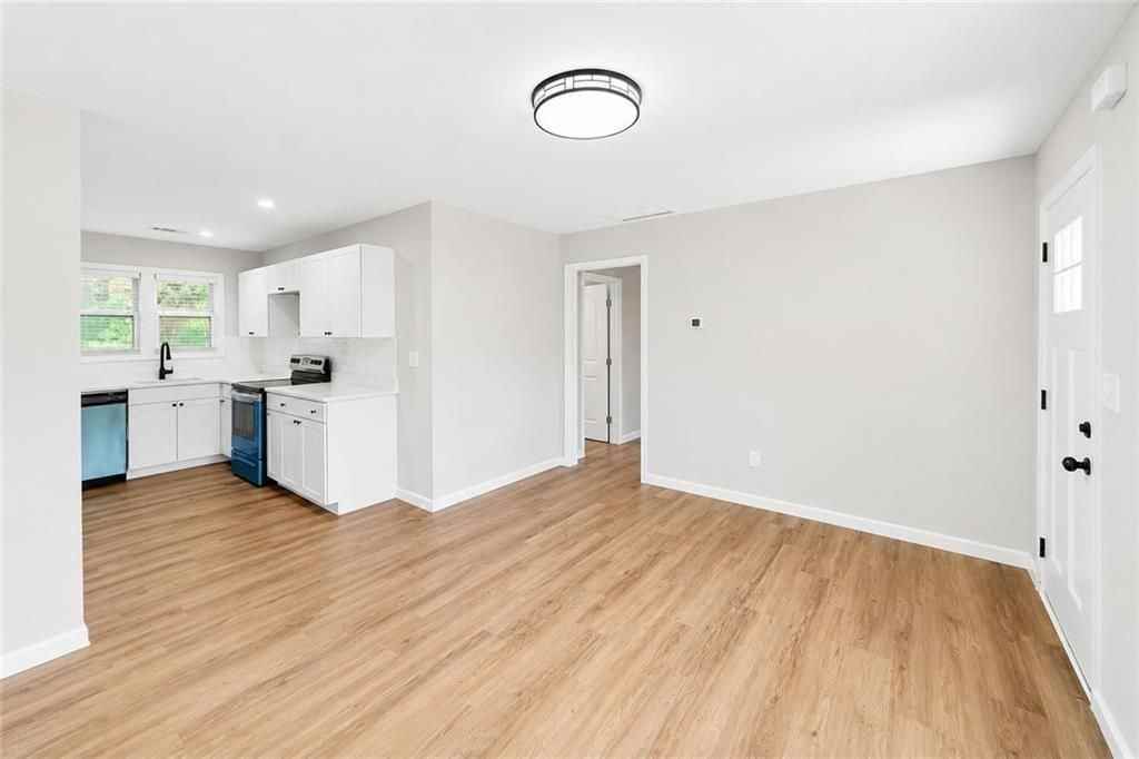 1639 Bridgeport Dr Nw - Photo 7 of 28