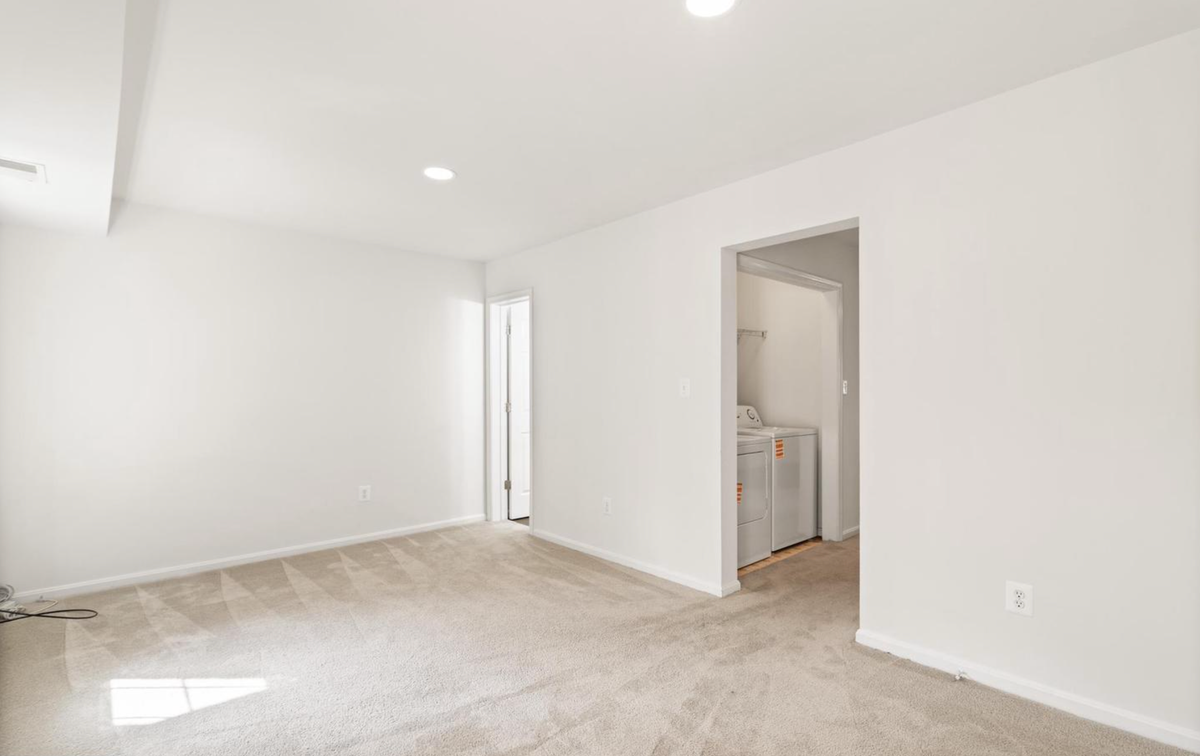 293 Kirby St - Photo 4 of 23