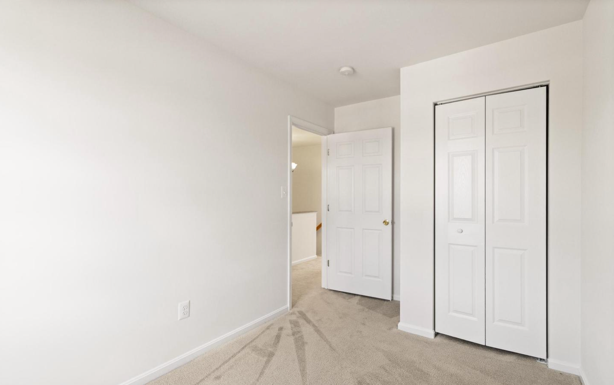 293 Kirby St - Photo 7 of 23
