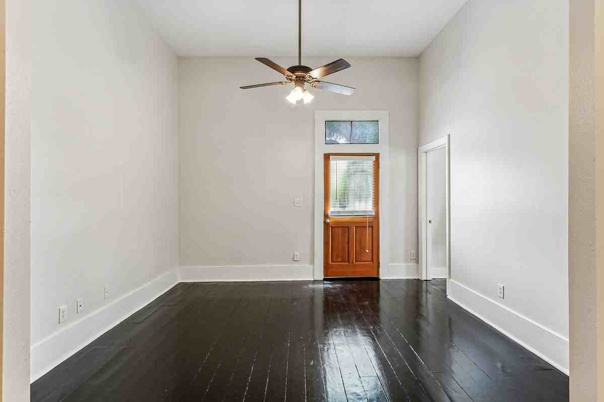 900 Josephine St - Photo 5 of 15