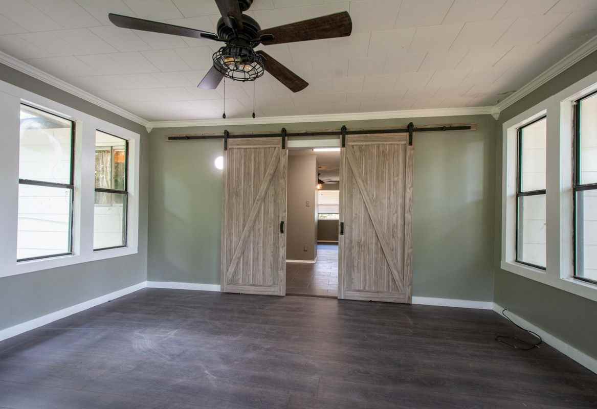 1811 Linda Ln - Photo 2 of 38