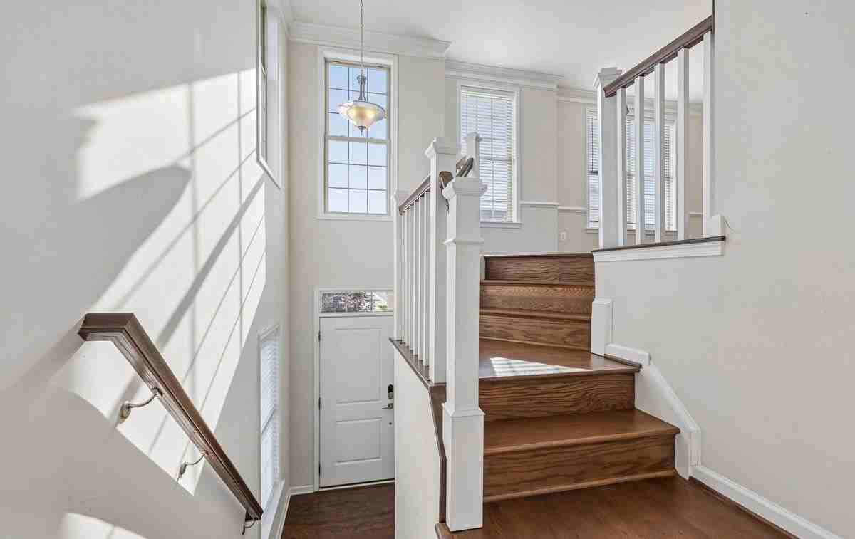 24991 Cambridge Hill Ter - Photo 4 of 48