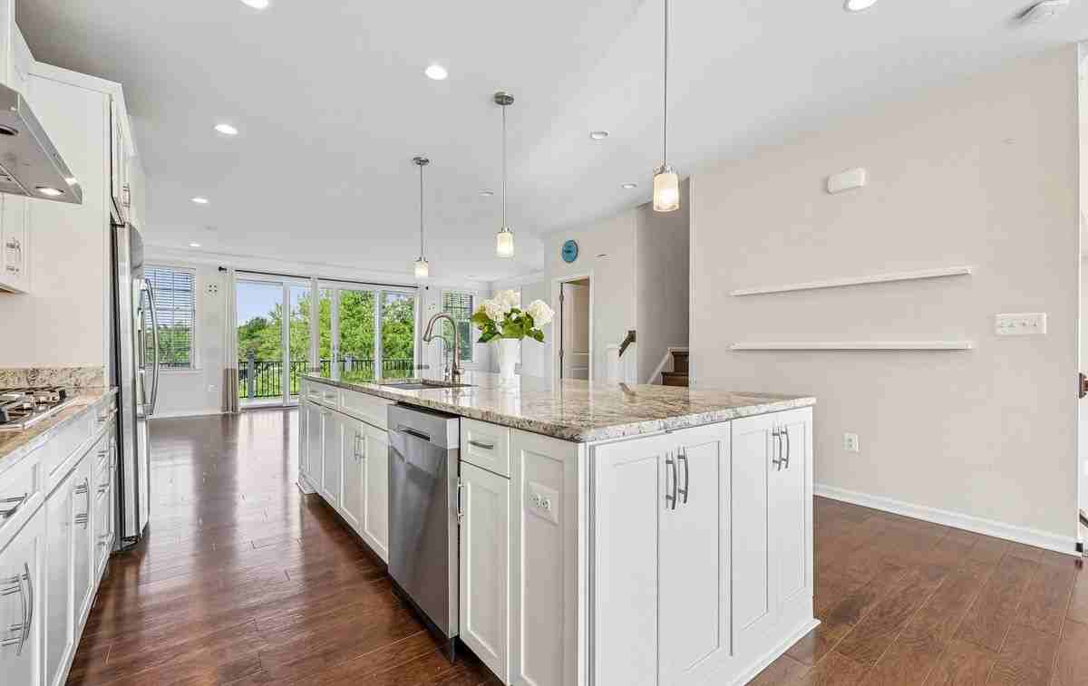 24991 Cambridge Hill Ter - Photo 5 of 48