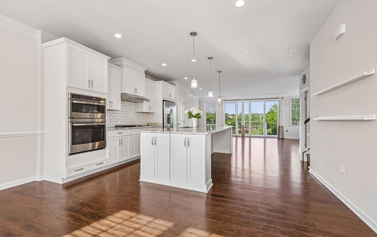 24991 Cambridge Hill Ter - Photo 7 of 48