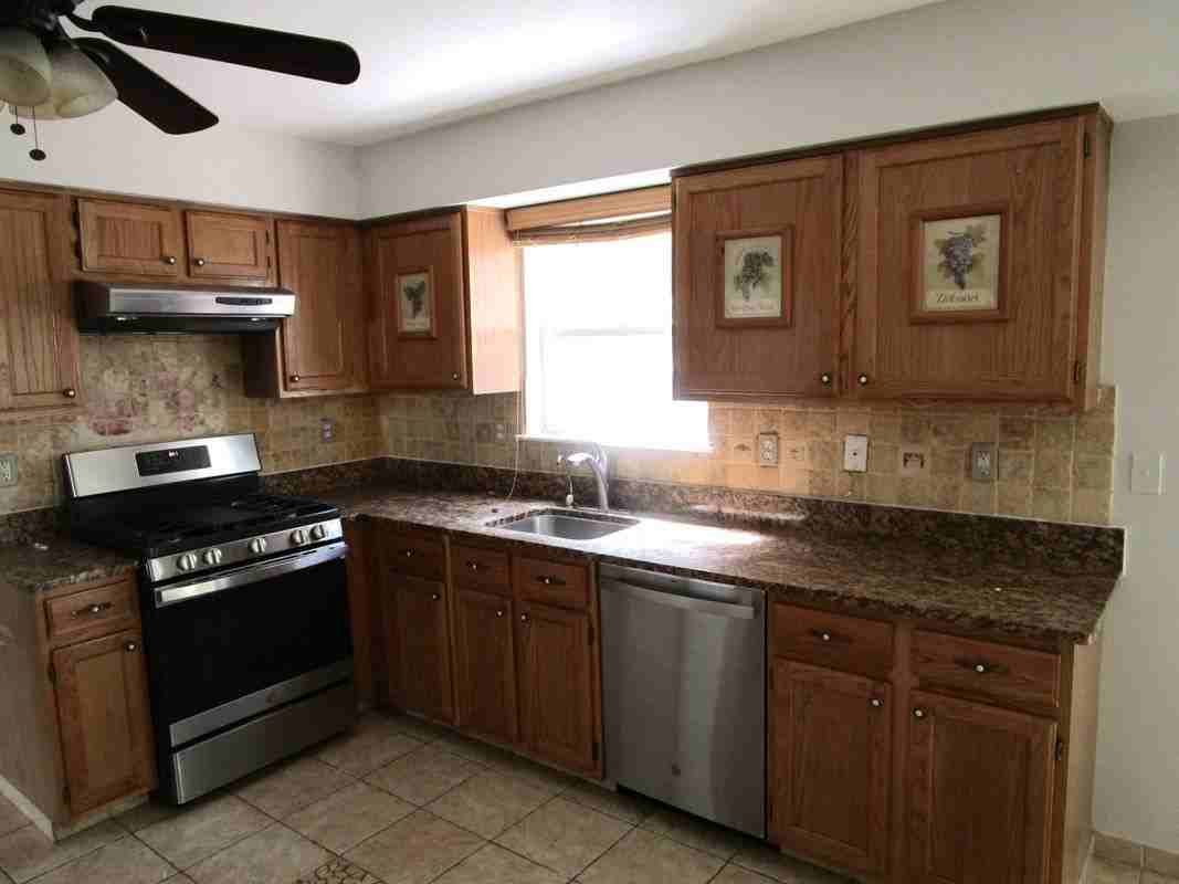 28 Jacob Dr - Photo 6 of 24