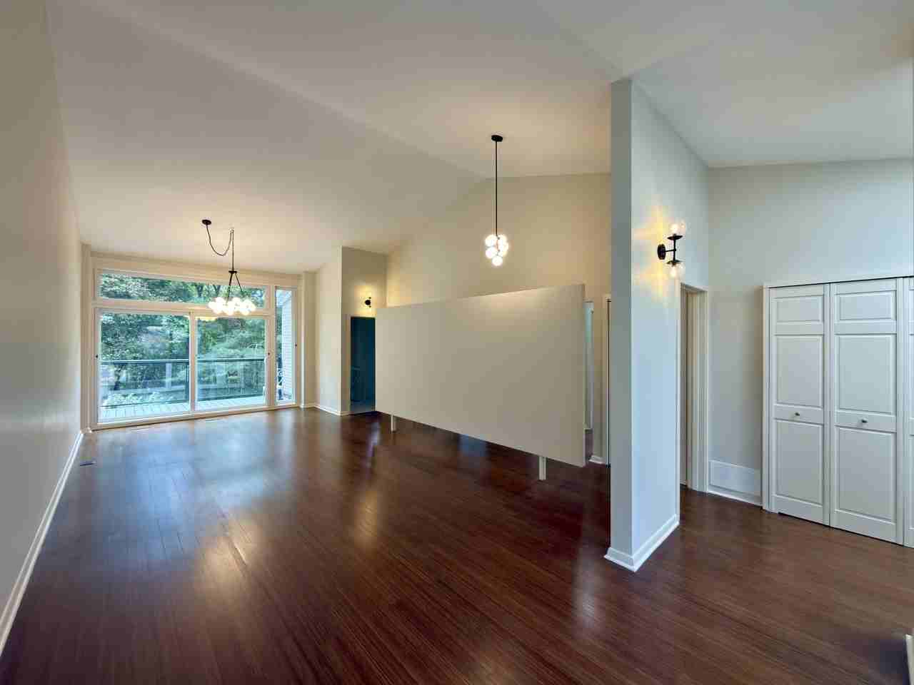 155 Three Valleys Drive - Photo 4 of 39