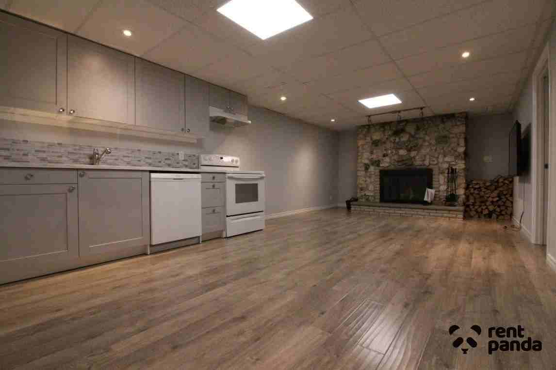 414 Pineview Bay #BS - Photo 2 of 10