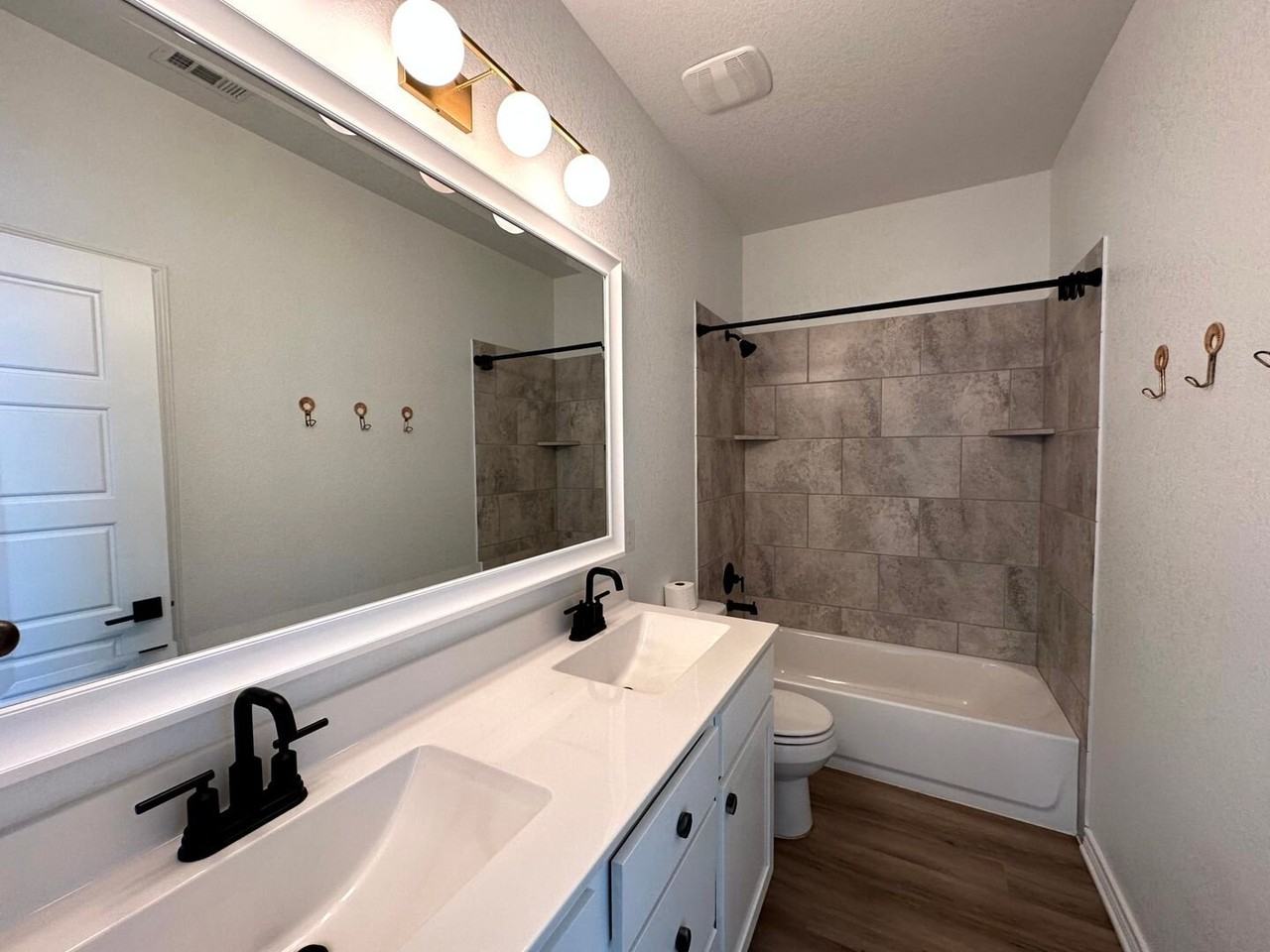 7968 Broussard - Photo 7 of 24