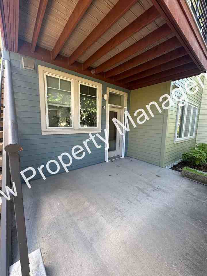 1325 5th Ave N #14 - Photo 2 of 30