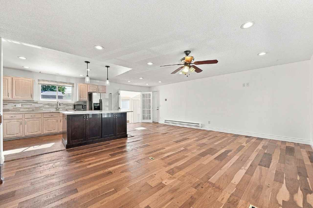1354 S Zeno St - Photo 2 of 15