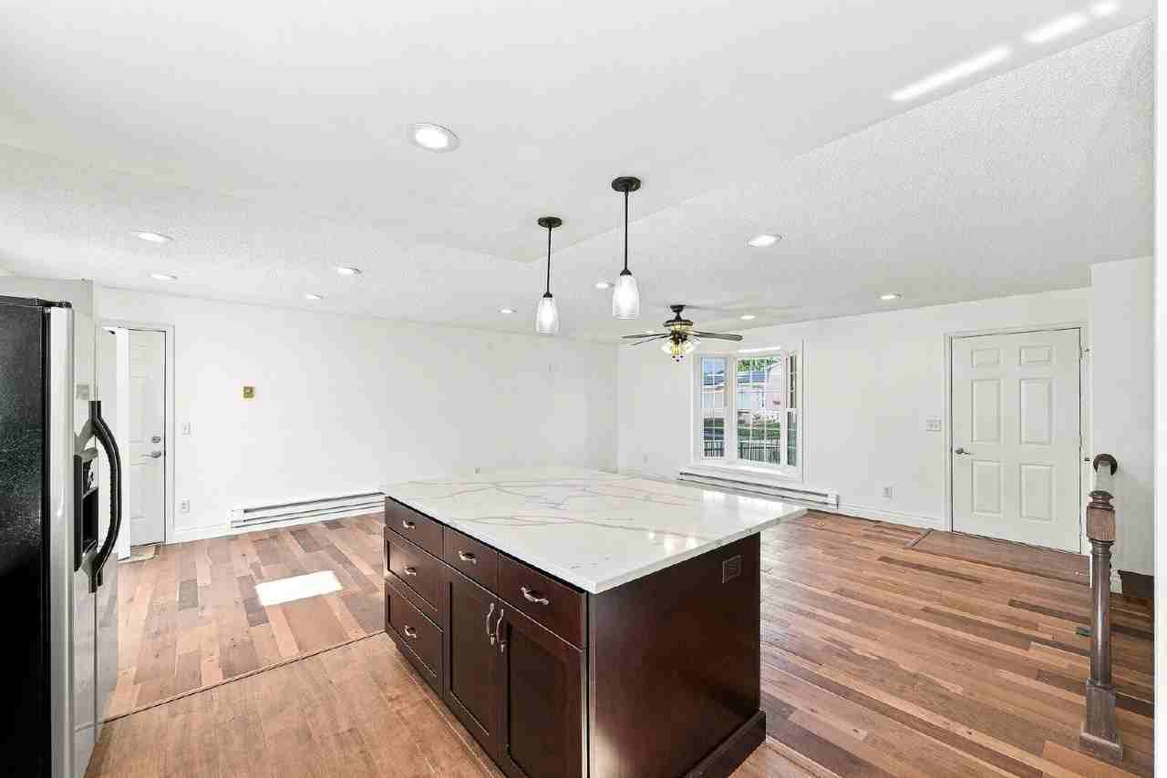1354 S Zeno St - Photo 5 of 15