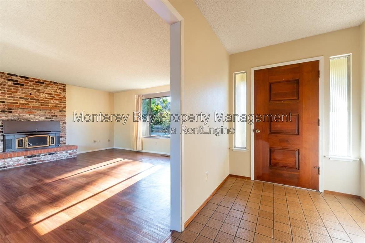27045 Meadows Rd - Photo 3 of 45