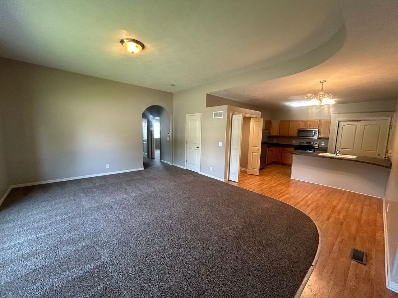 6920 N 15th St - Photo 2 of 17