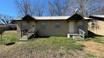featured image of 234 1/2 Wilson Ave