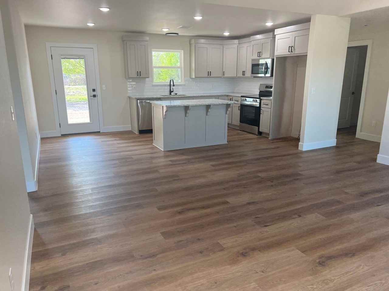 14901 N Iredelle Way - Photo 2 of 18