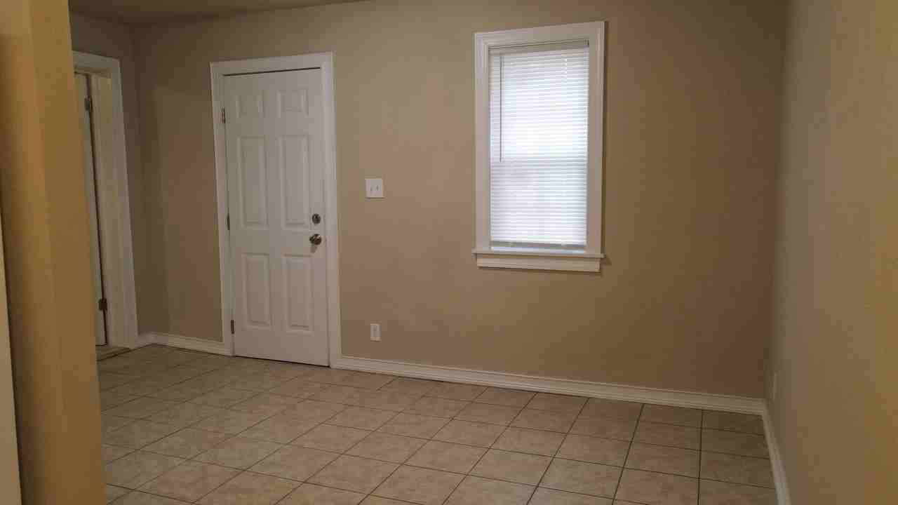 213 W Seneca St - Photo 2 of 20