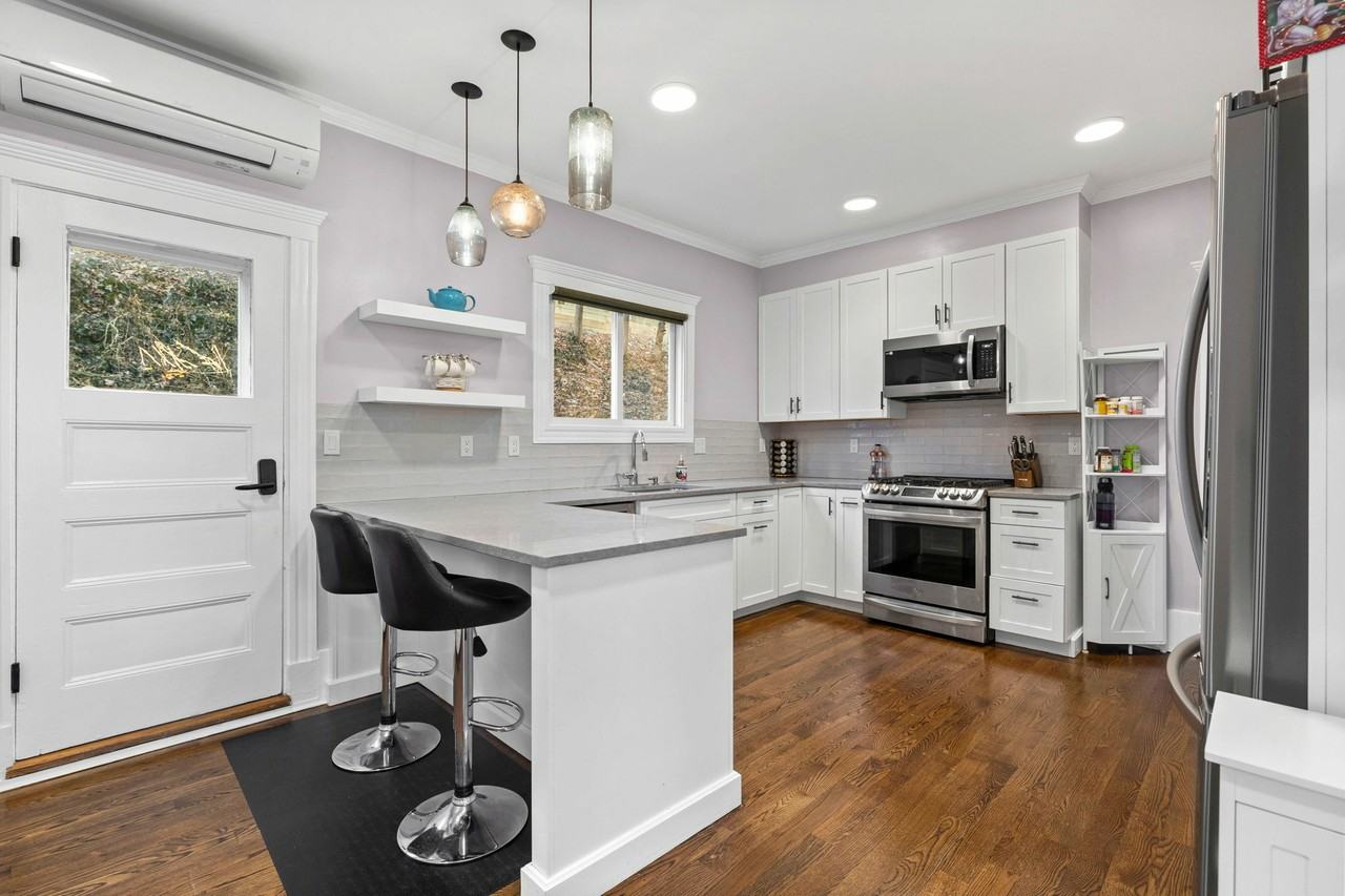 62 Atherton Rd #A - Photo 5 of 24