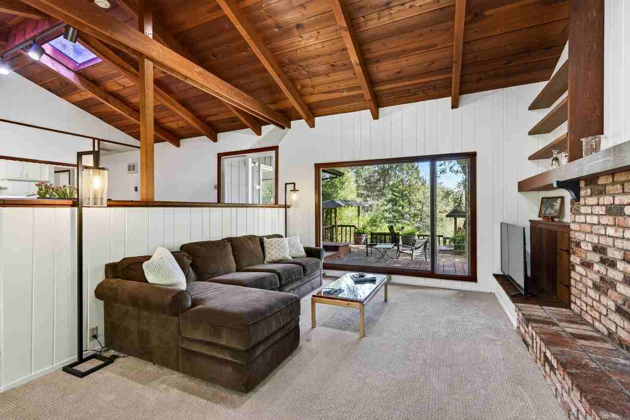 2348 Mill Creek Ln - Photo 4 of 31