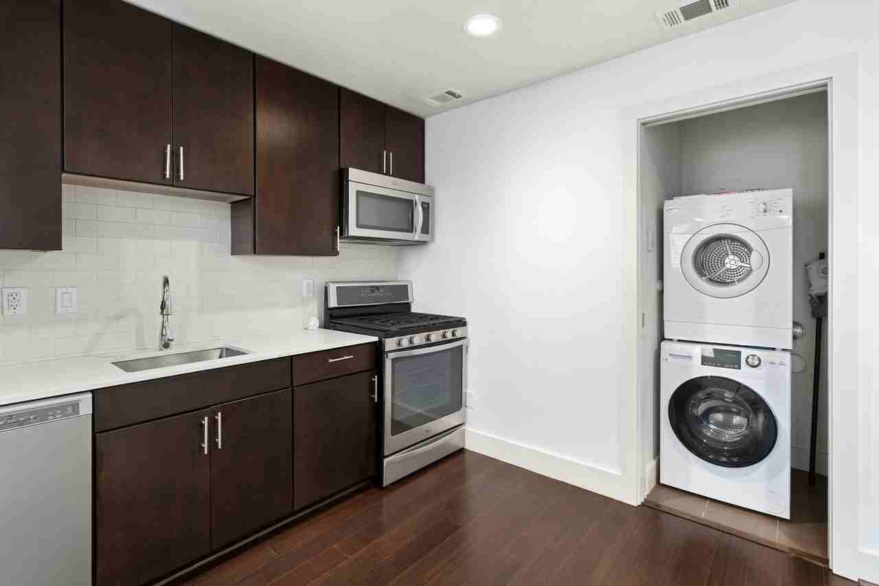 1603 Enfield Rd #301 - Photo 5 of 24