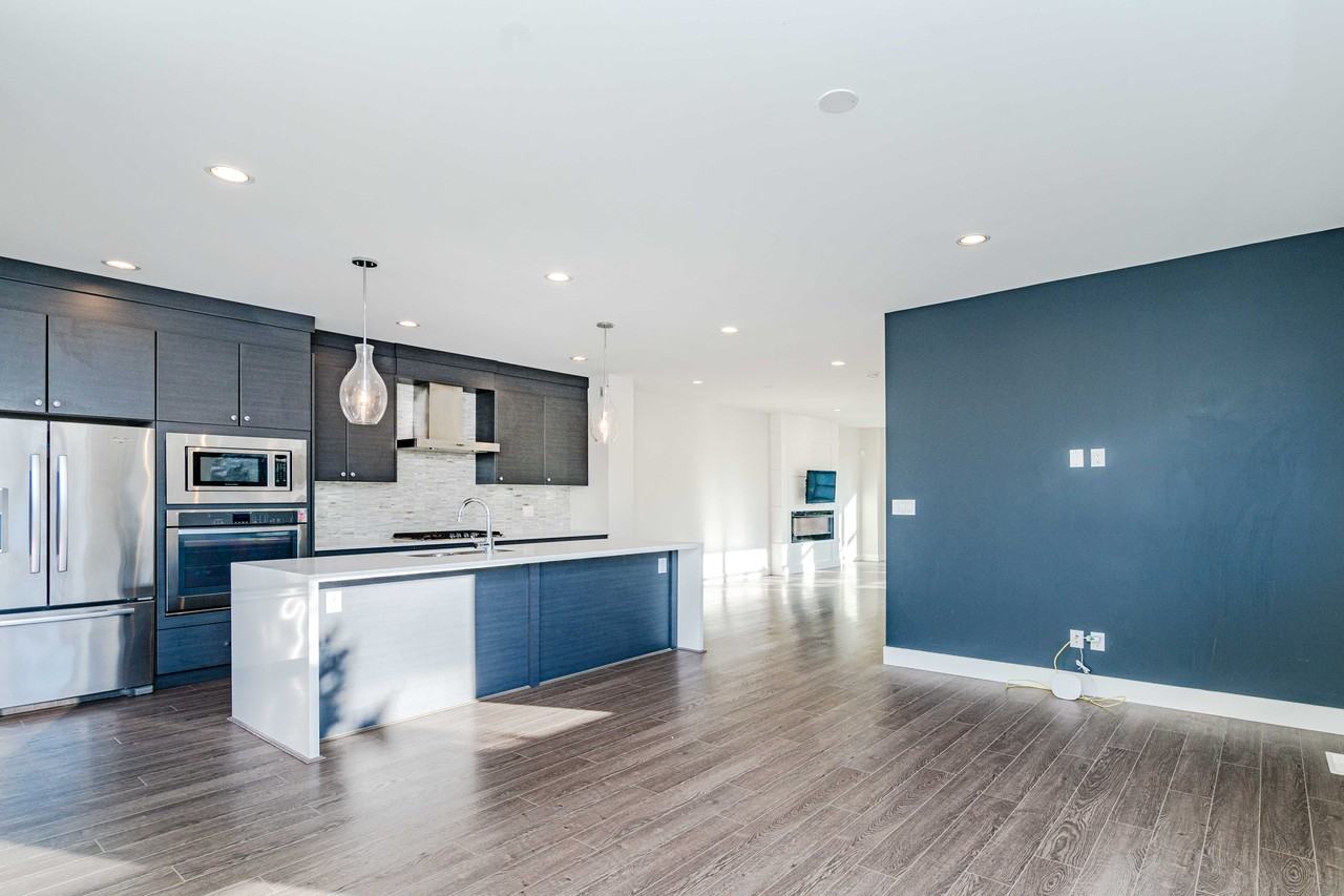 15688 28 Avenue - Photo 7 of 27