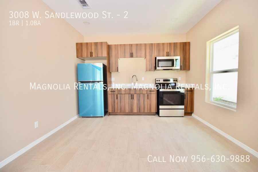 3008 W Sandlewood St #2 - Photo 6 of 9