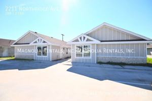 featured image of 2211 Northridge Ave #B
