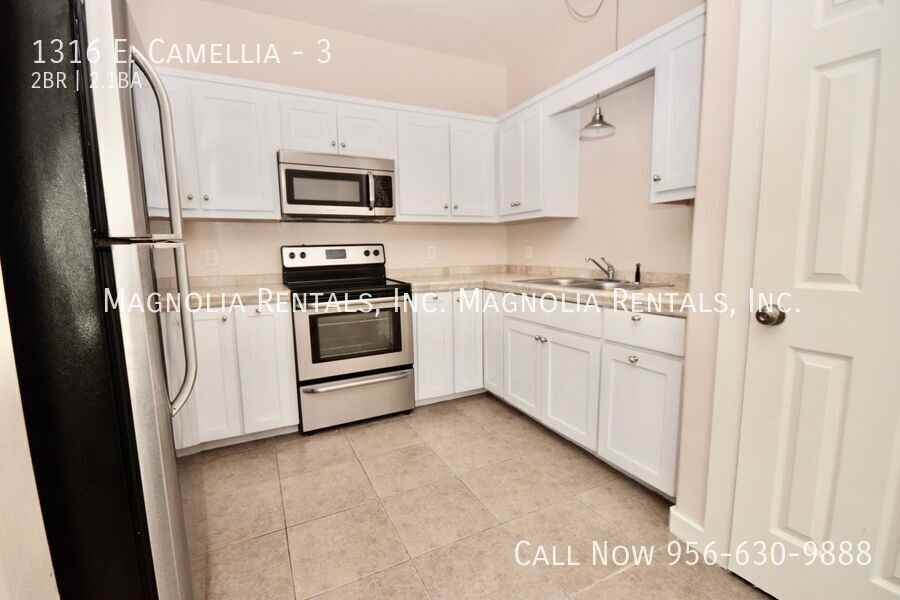 1316 E Camellia Ave #3 - Photo 5 of 9