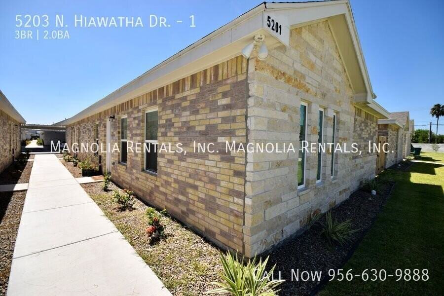 5203 N Hiawatha Dr #1 - Photo 2 of 16