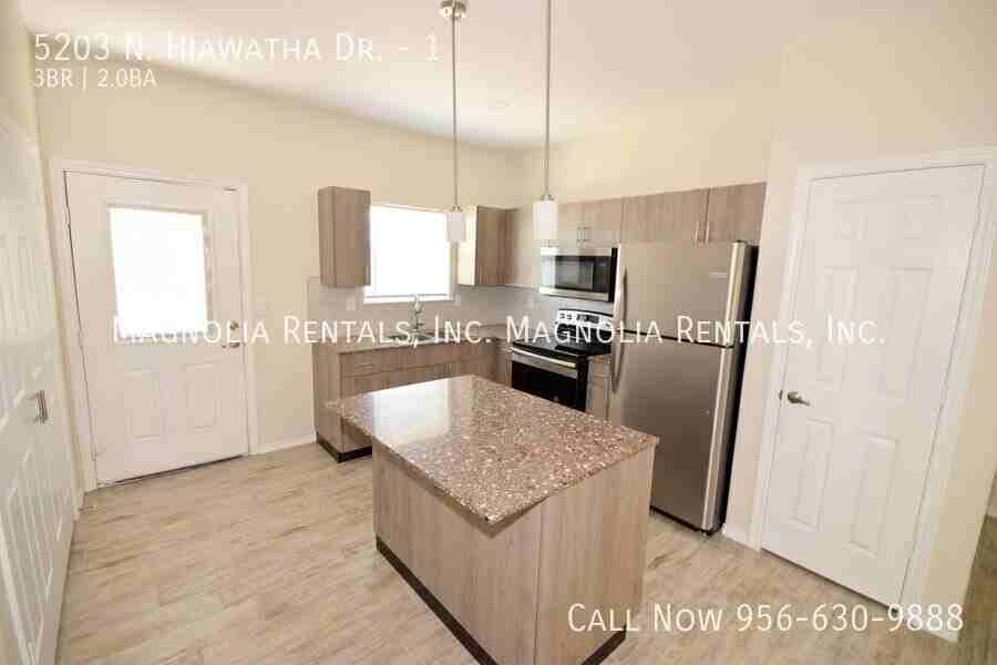 5203 N Hiawatha Dr #1 - Photo 6 of 16