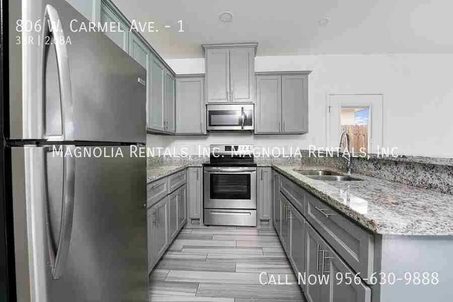 806 W Carmel Ave #1 - Photo 6 of 15