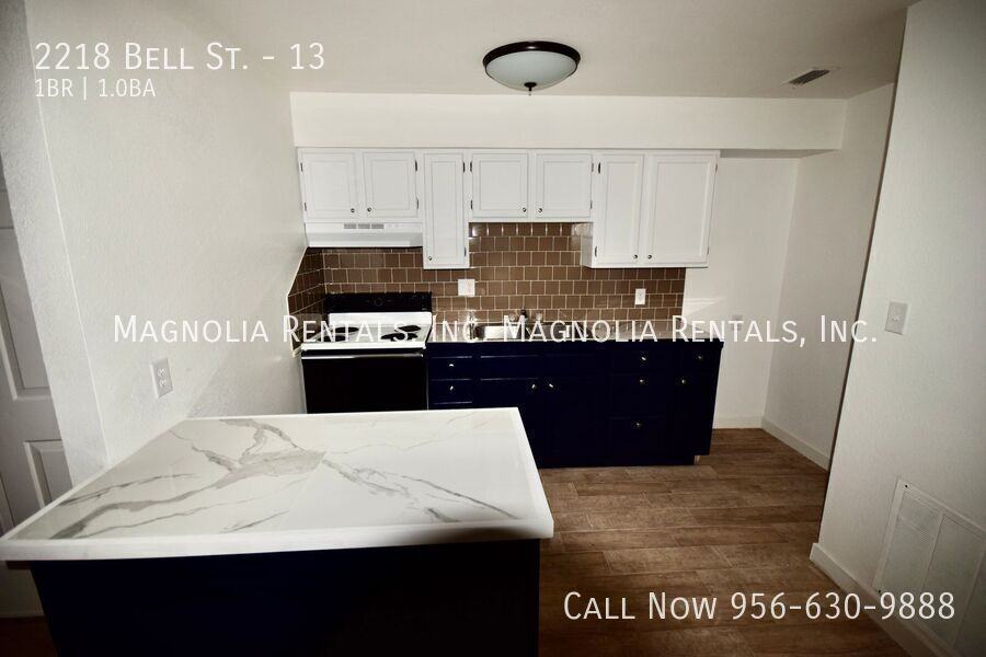 2218 Bell St #13 - Photo 4 of 12