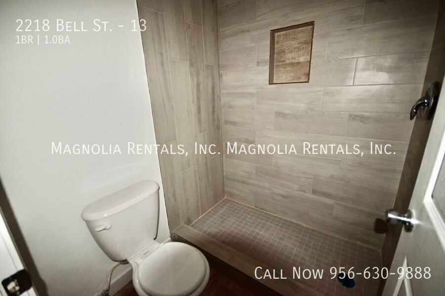 2218 Bell St #13 - Photo 7 of 12