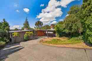806 Prospect Ave N - Photo 1 of 1