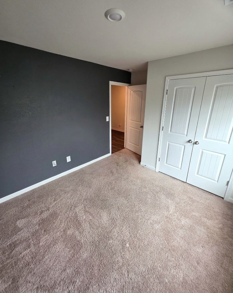 218 Sundew Rd - Photo 4 of 17
